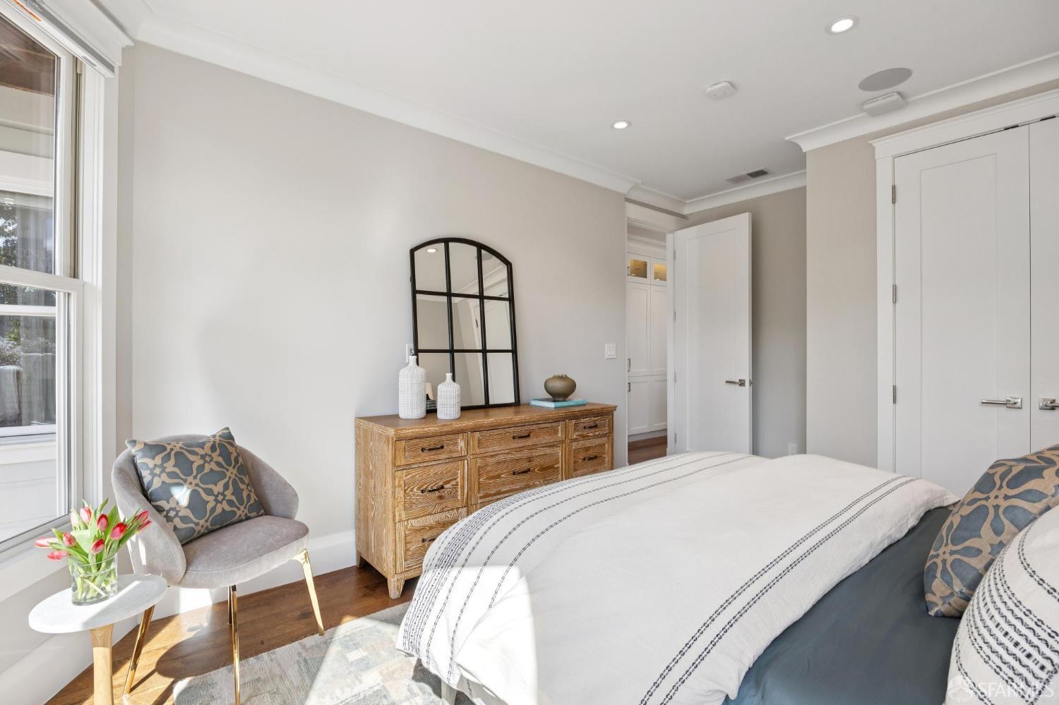 Detail Gallery Image 24 of 53 For 810 Dolores St, San Francisco,  CA 94110 - 3 Beds | 3 Baths