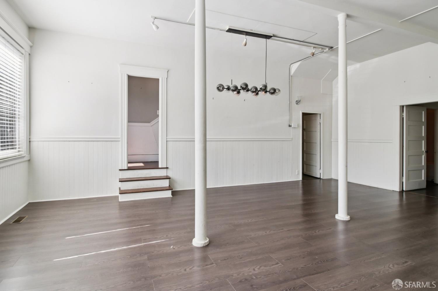 Detail Gallery Image 11 of 63 For 4 Norwich St, San Francisco,  CA 94110 - 3 Beds | 2 Baths