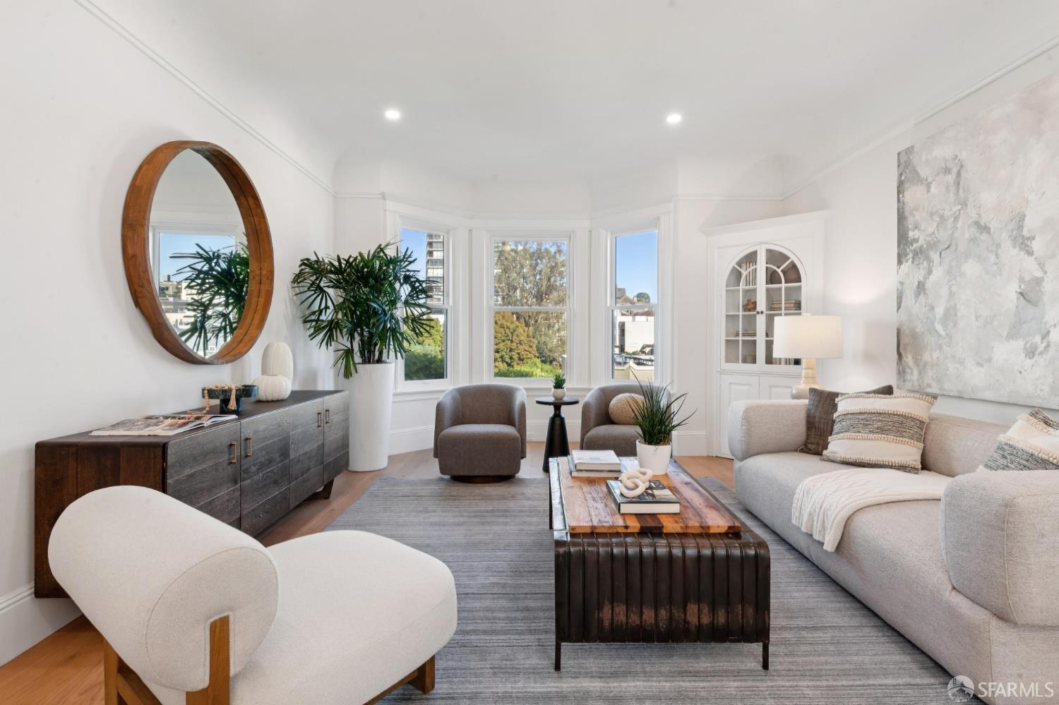 1845 Leavenworth Street # 202