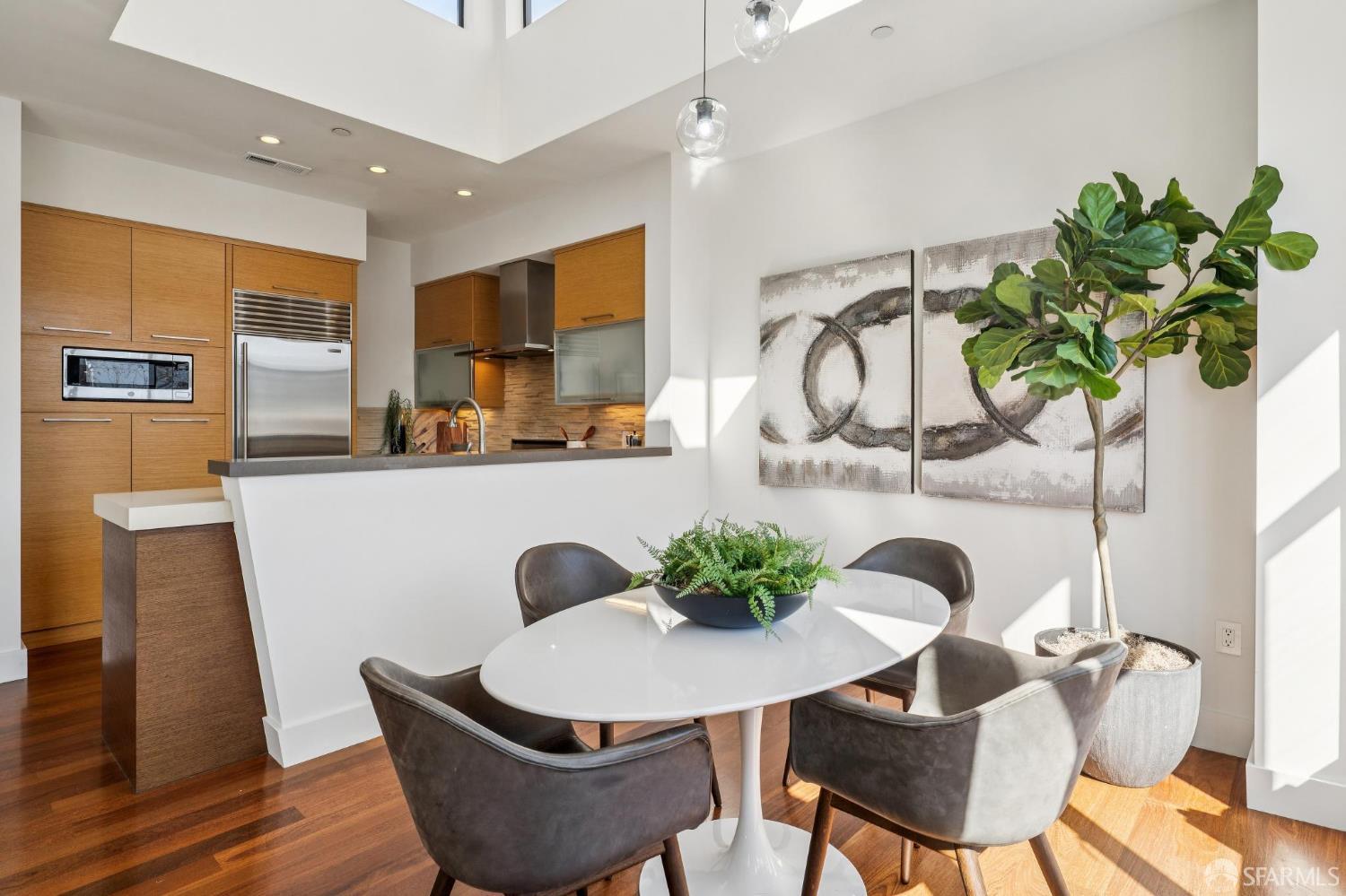 Detail Gallery Image 10 of 46 For 420 Bay St #C,  San Francisco,  CA 94133 - 3 Beds | 2/1 Baths