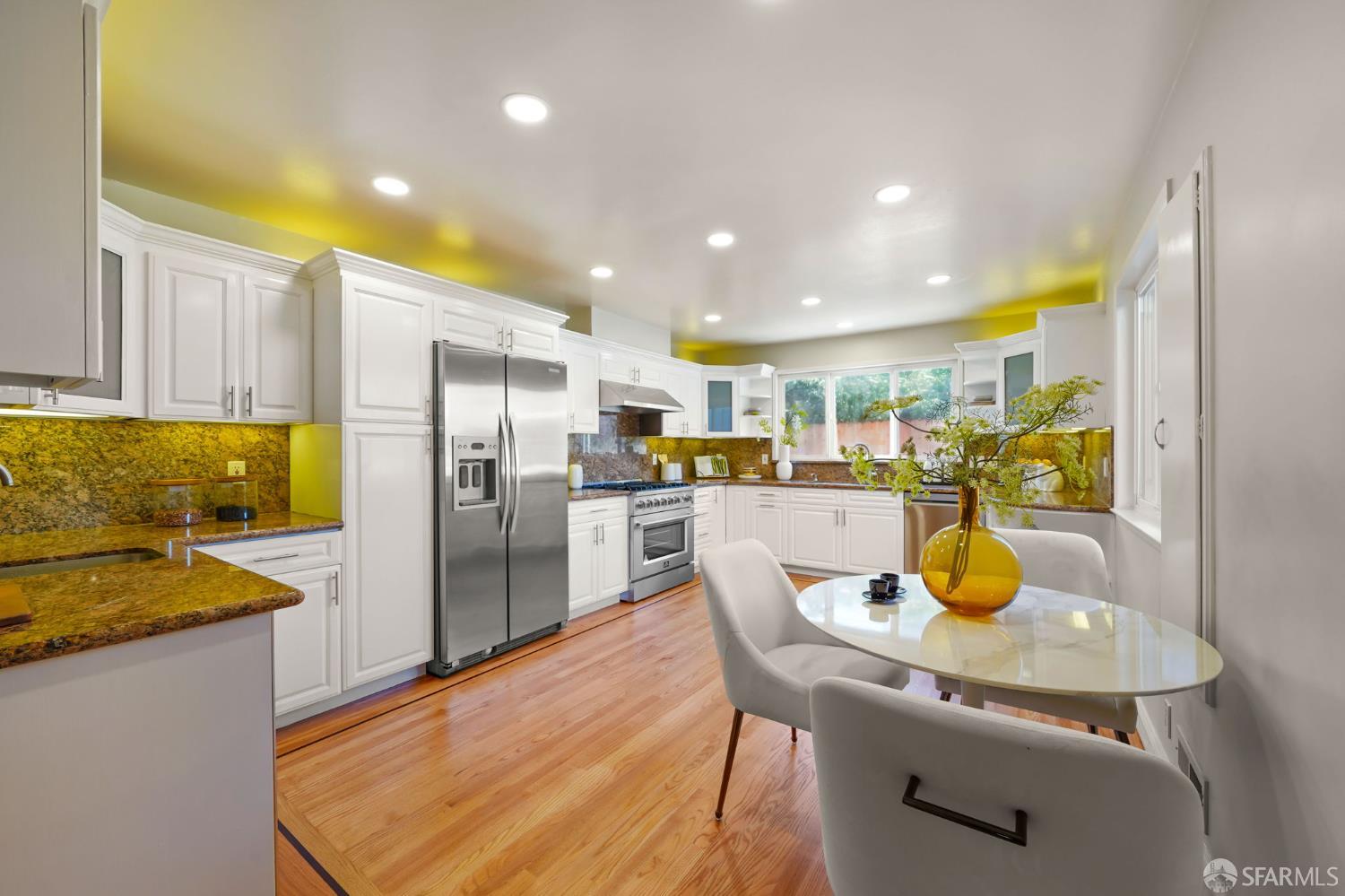 Detail Gallery Image 8 of 48 For 12 Elmwood Dr, Daly City,  CA 94015 - 4 Beds | 4 Baths