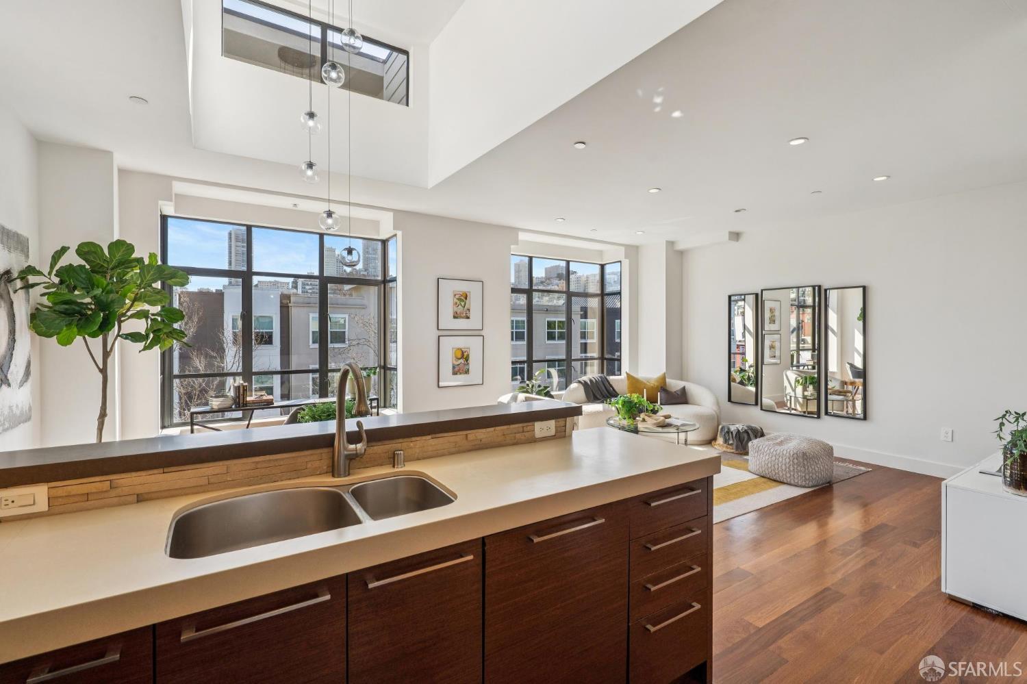 Detail Gallery Image 14 of 46 For 420 Bay St #C,  San Francisco,  CA 94133 - 3 Beds | 2/1 Baths