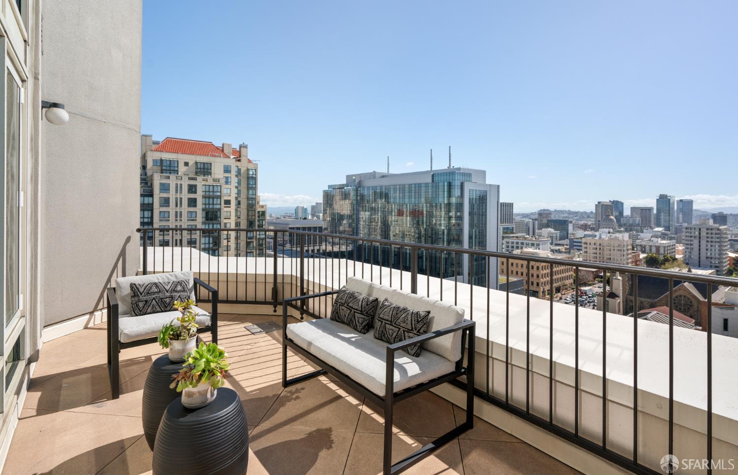 Detail Gallery Image 13 of 34 For 1483 Sutter St #1505,  San Francisco,  CA 94109 - 3 Beds | 2/1 Baths