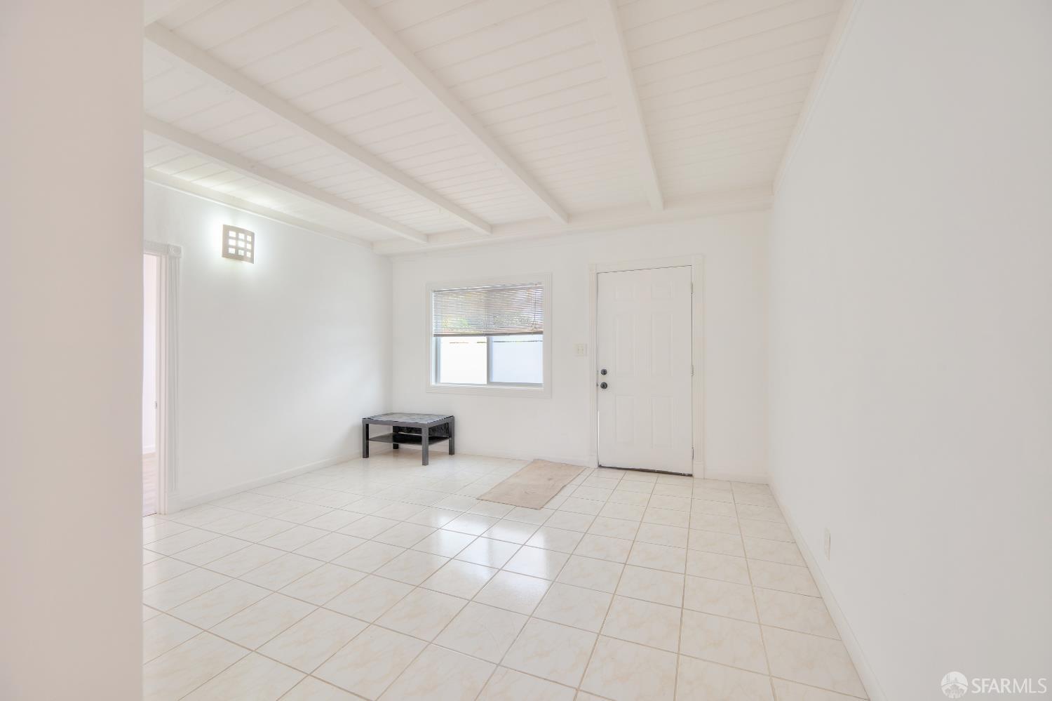 Detail Gallery Image 4 of 40 For 6029 Macarthur Blvd, Oakland,  CA 94605 - 7 Beds | 3 Baths