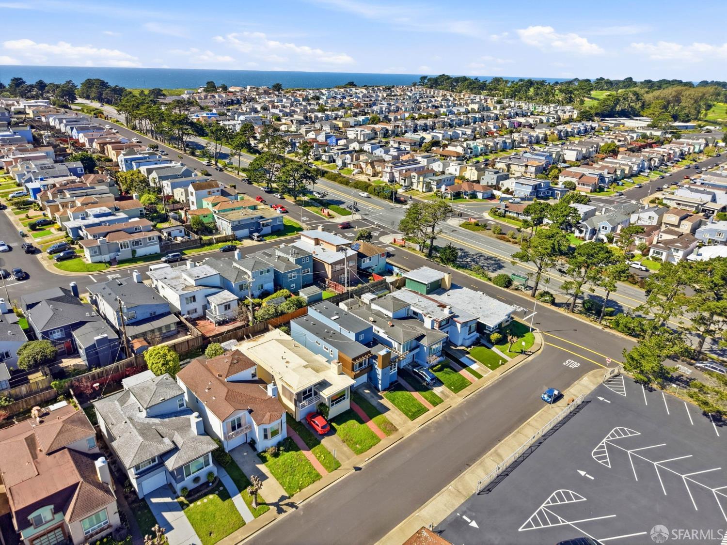 Detail Gallery Image 37 of 48 For 12 Elmwood Dr, Daly City,  CA 94015 - 4 Beds | 4 Baths