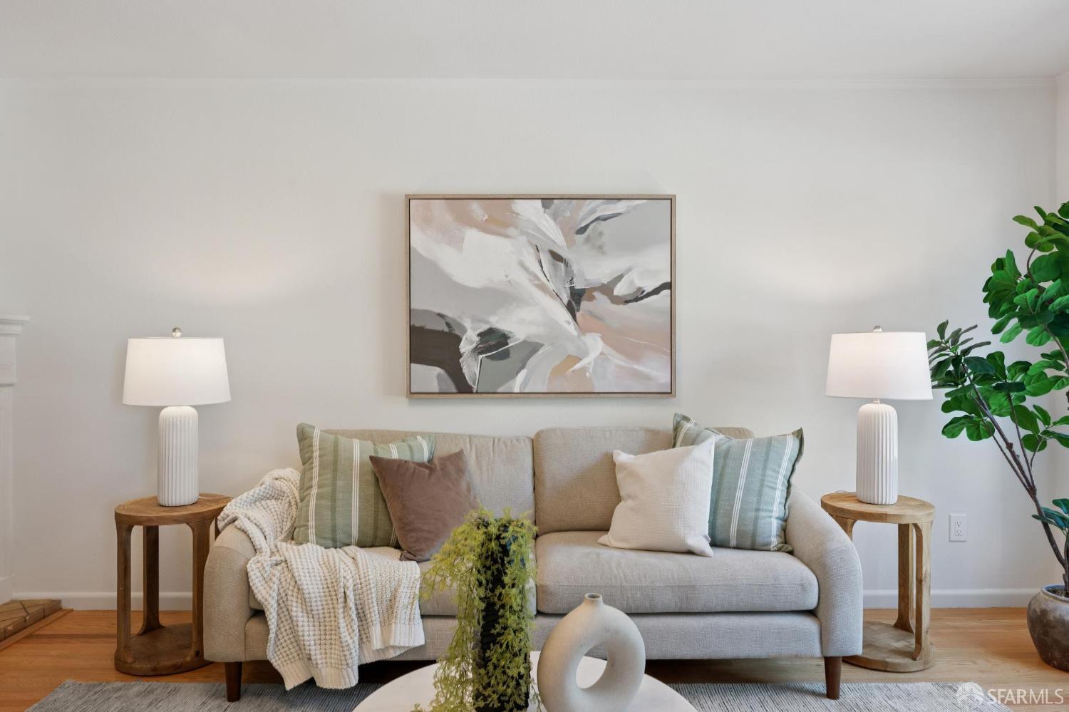 Detail Gallery Image 4 of 54 For 242 Thiers St, Daly City,  CA 94014 - 3 Beds | 1 Baths