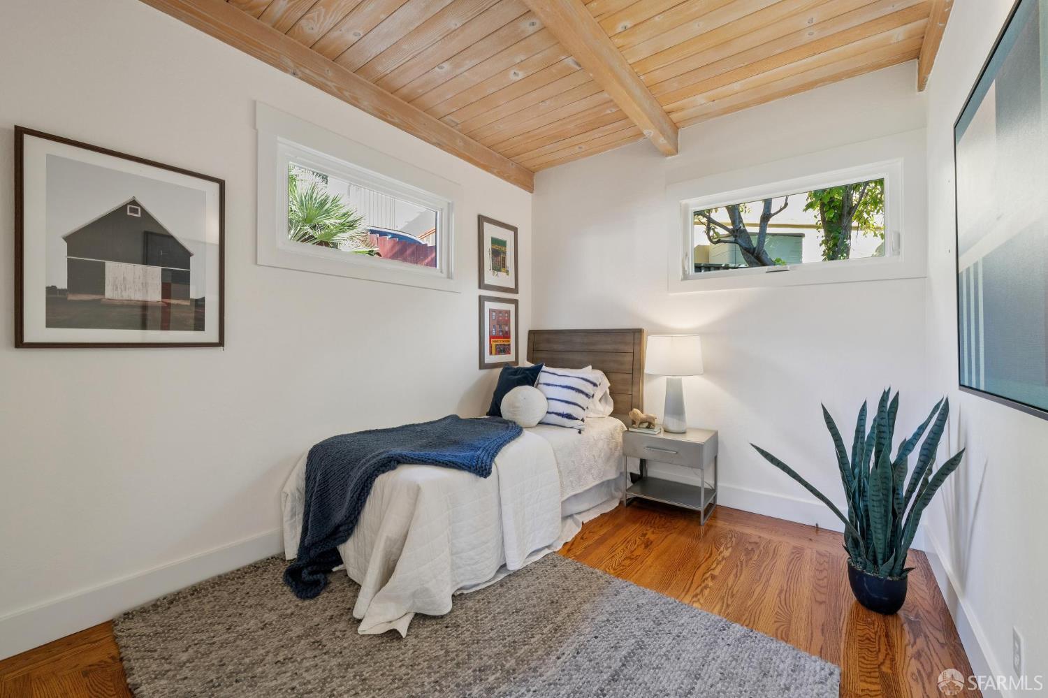 Detail Gallery Image 19 of 51 For 6189 Margarido Dr, Oakland,  CA 94618 - 3 Beds | 2/1 Baths