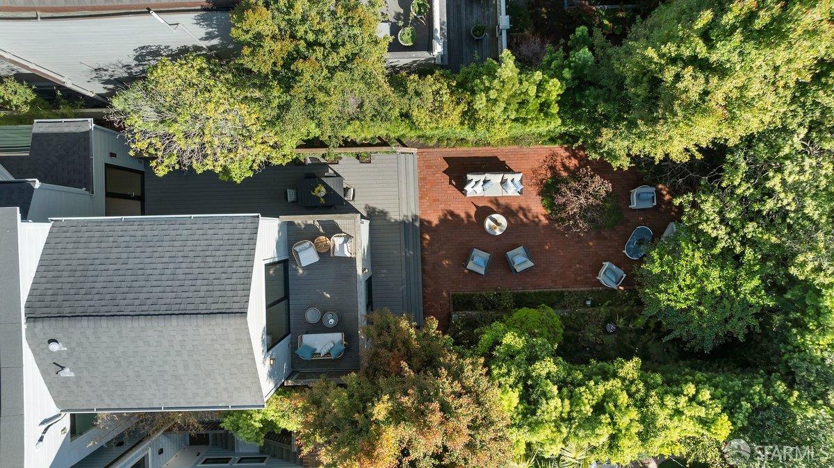 Detail Gallery Image 50 of 61 For 1913 Sacramento St, San Francisco,  CA 94109 - 3 Beds | 2/1 Baths