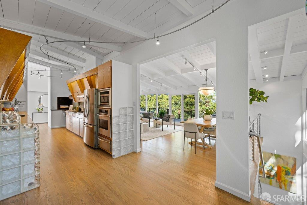 Detail Gallery Image 21 of 98 For 25 Siesta Ct, Portola Valley,  CA 94028 - 5 Beds | 3/1 Baths