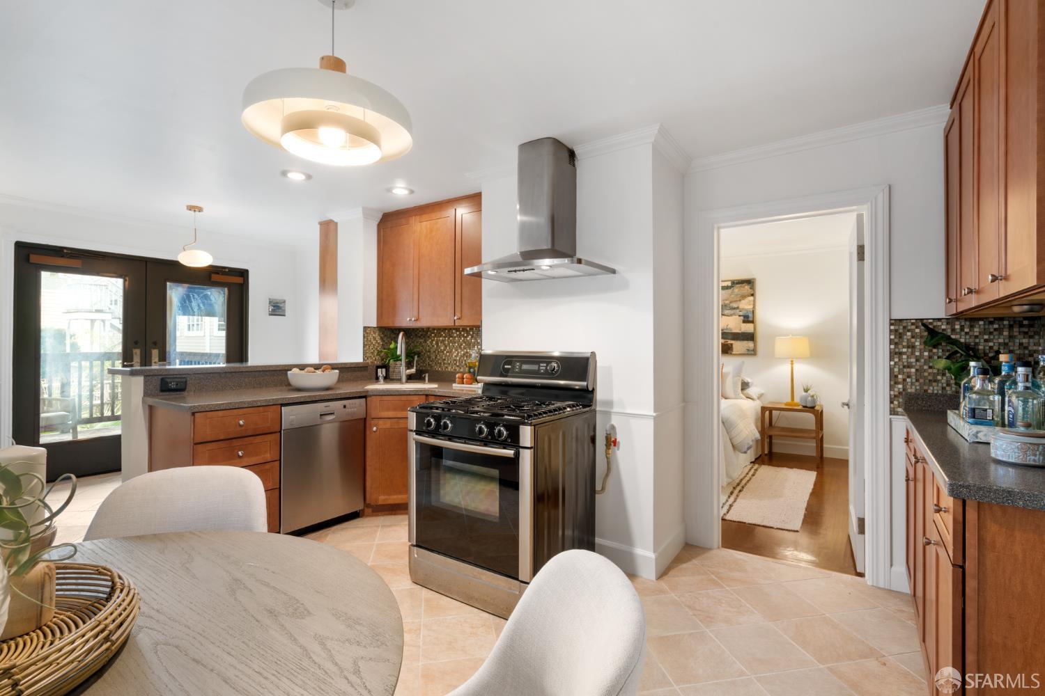 Detail Gallery Image 19 of 35 For 487 Sanchez St, San Francisco,  CA 94114 - 2 Beds | 1 Baths