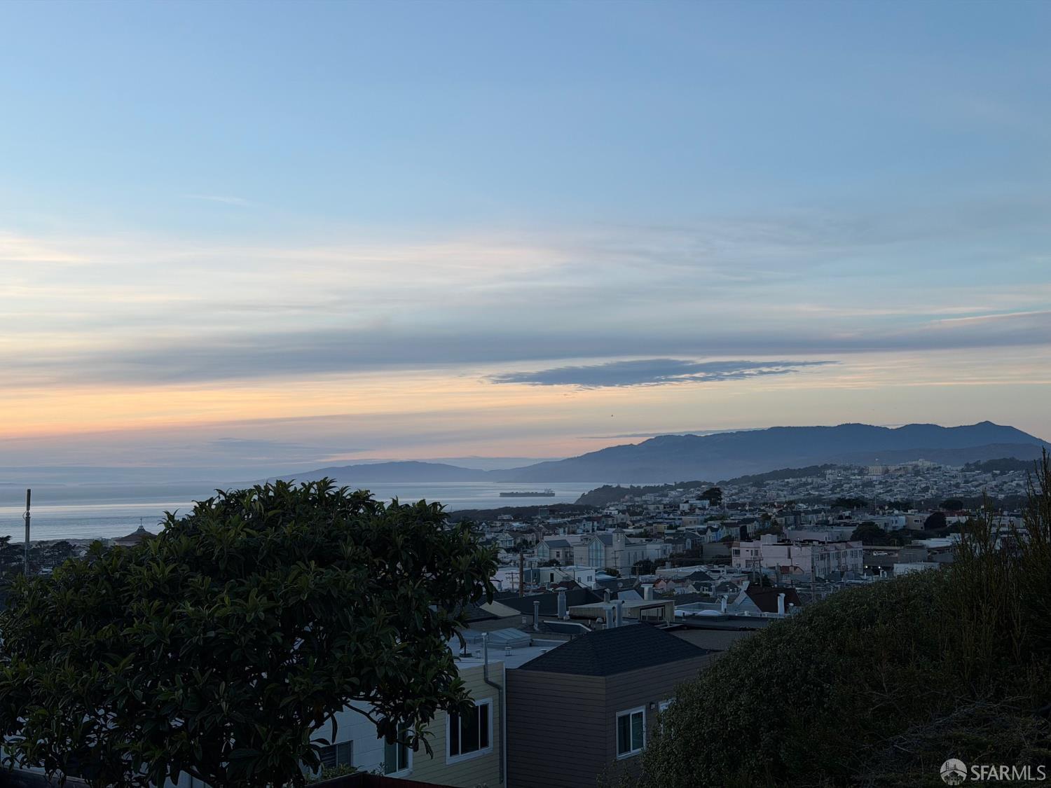 Detail Gallery Image 8 of 58 For 2422 Pacheco St, San Francisco,  CA 94116 - 4 Beds | 3 Baths