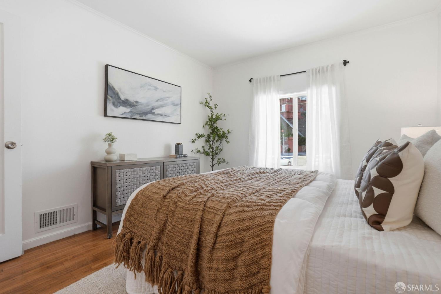 Detail Gallery Image 18 of 42 For 1801 Geneva Ave, San Francisco,  CA 94134 - 3 Beds | 2 Baths