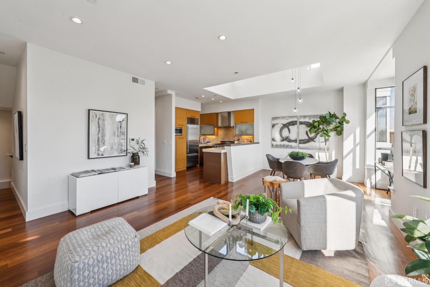 Detail Gallery Image 9 of 46 For 420 Bay St #C,  San Francisco,  CA 94133 - 3 Beds | 2/1 Baths