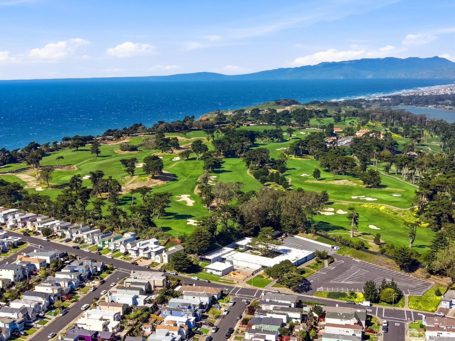 Detail Gallery Image 41 of 48 For 12 Elmwood Dr, Daly City,  CA 94015 - 4 Beds | 4 Baths