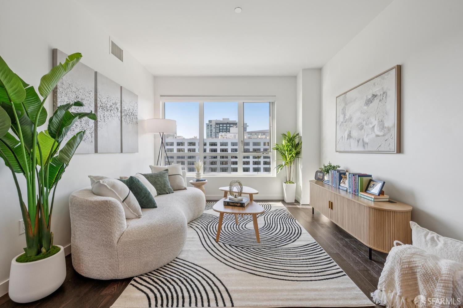 Photo #6: 426109528 Listing: Photo #6