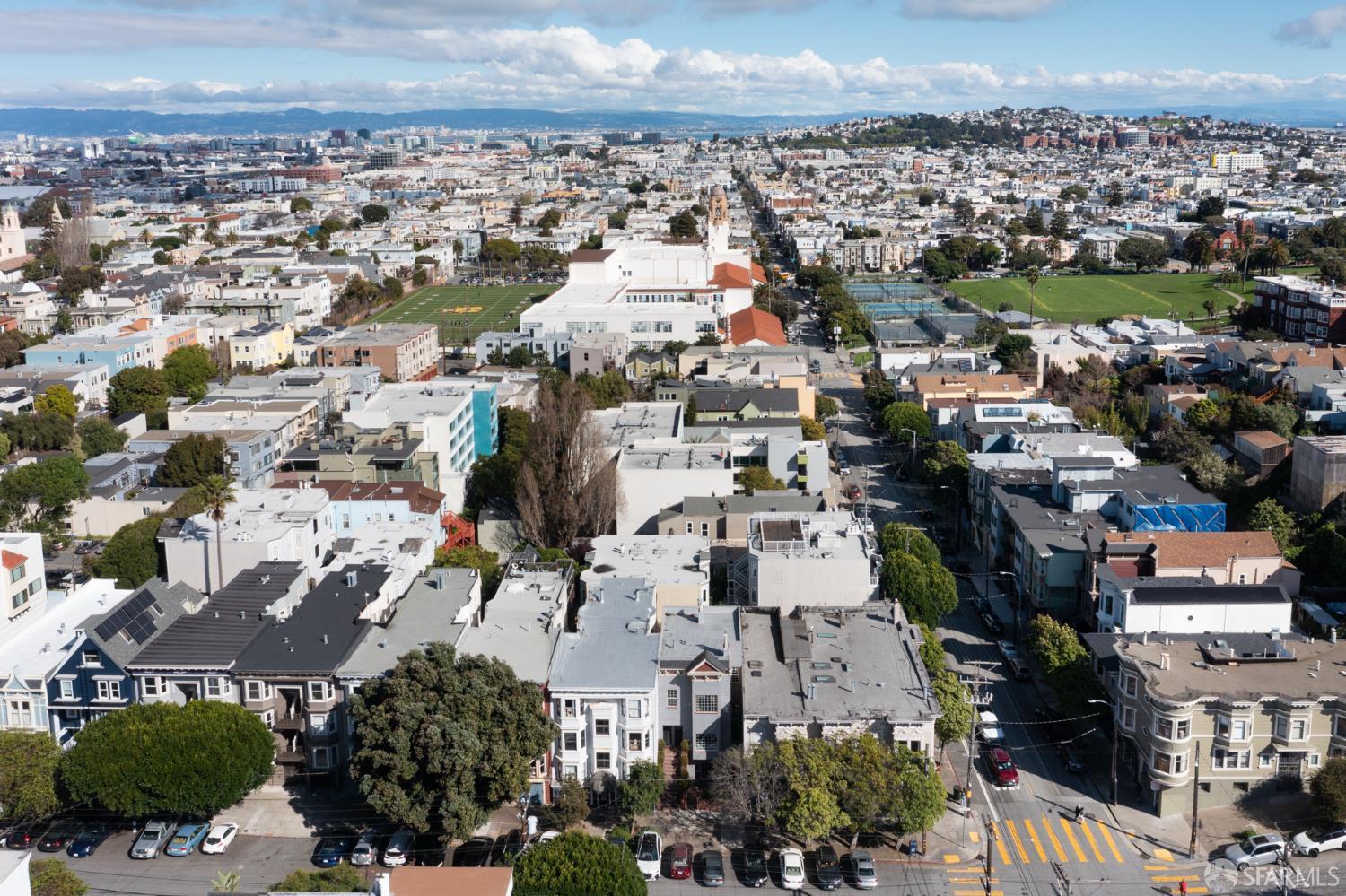 Detail Gallery Image 32 of 35 For 487 Sanchez St, San Francisco,  CA 94114 - 2 Beds | 1 Baths