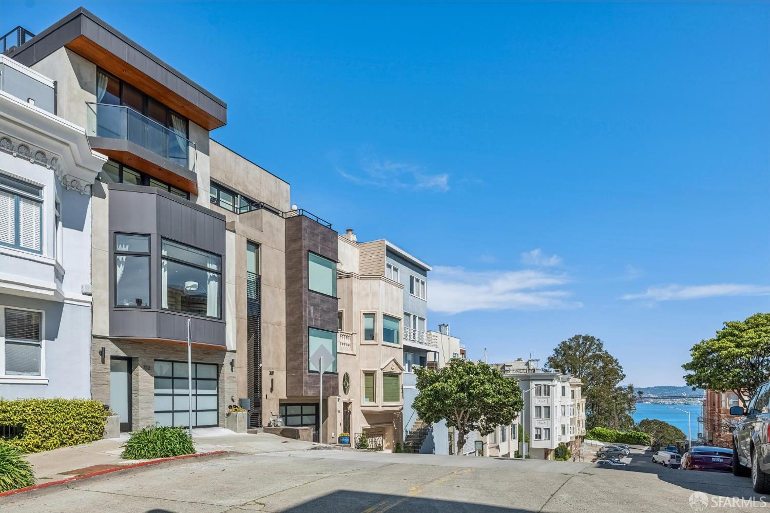 Detail Gallery Image 59 of 77 For 312 Green St, San Francisco,  CA 94122 - 5 Beds | 4/1 Baths