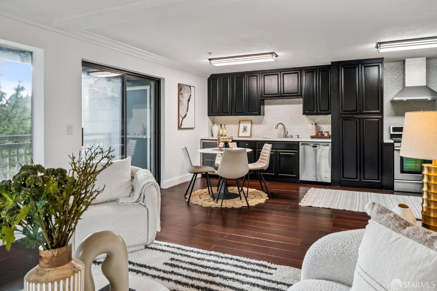 Detail Gallery Image 8 of 30 For 2304 Lupine Ct, Daly City,  CA 94014 - 2 Beds | 2 Baths