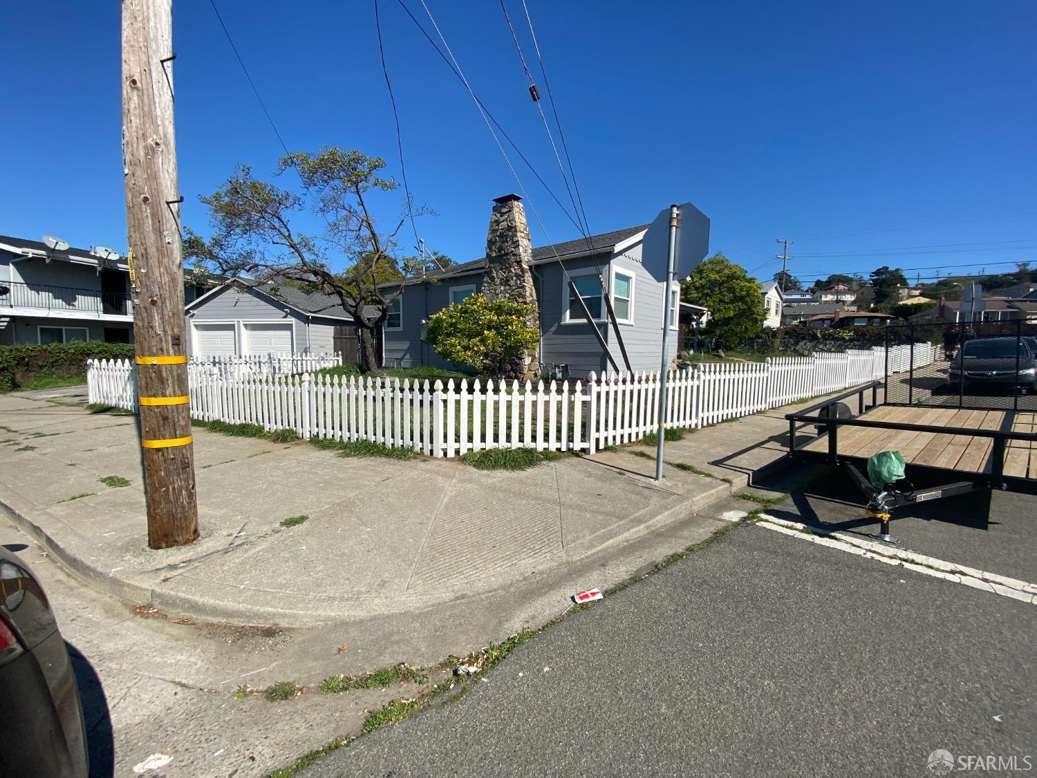 Detail Gallery Image 4 of 15 For 5601 Glenn Ave, San Pablo,  CA 94806 - 3 Beds | 2 Baths