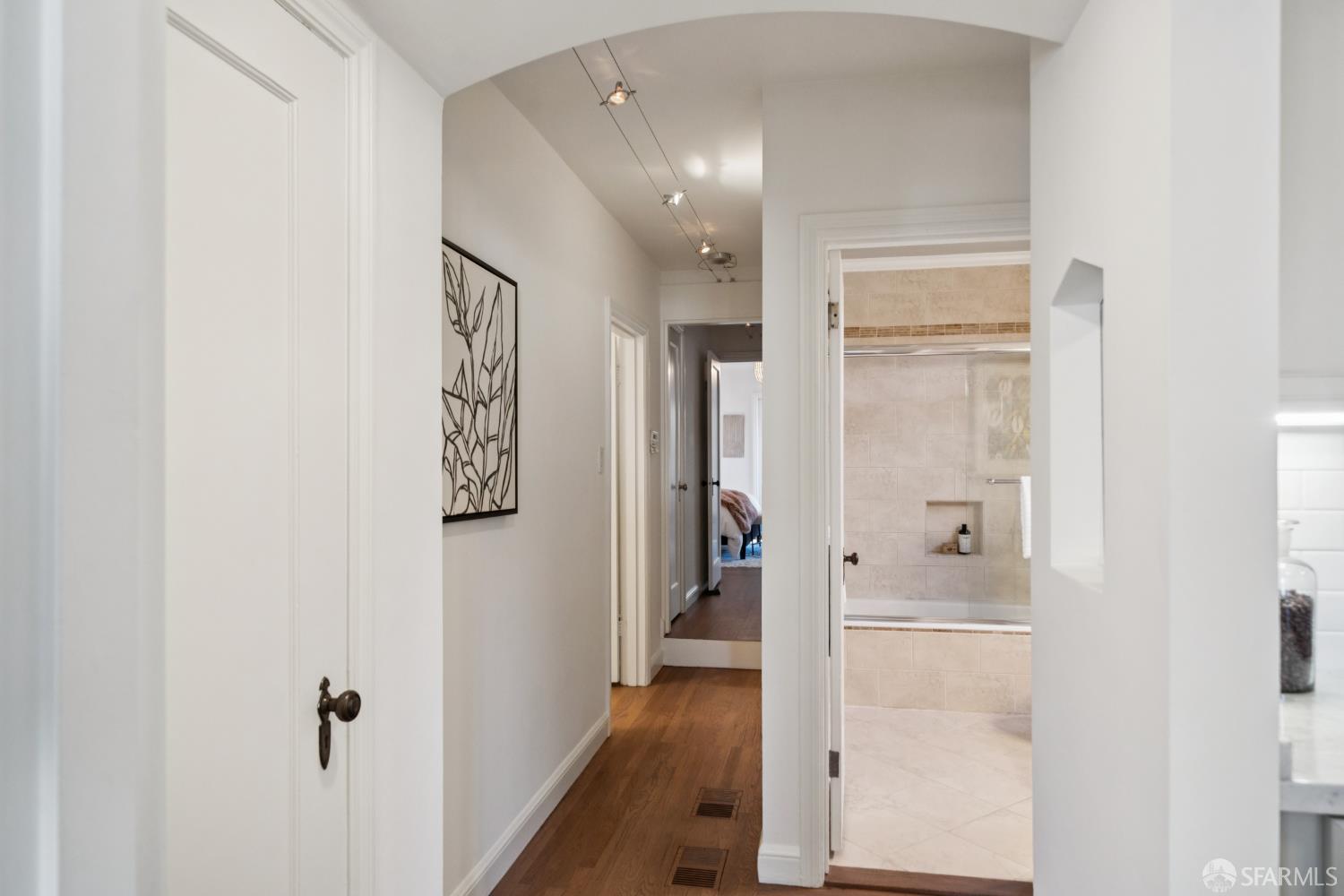 Photo #30: 426107814 Listing: Photo #30