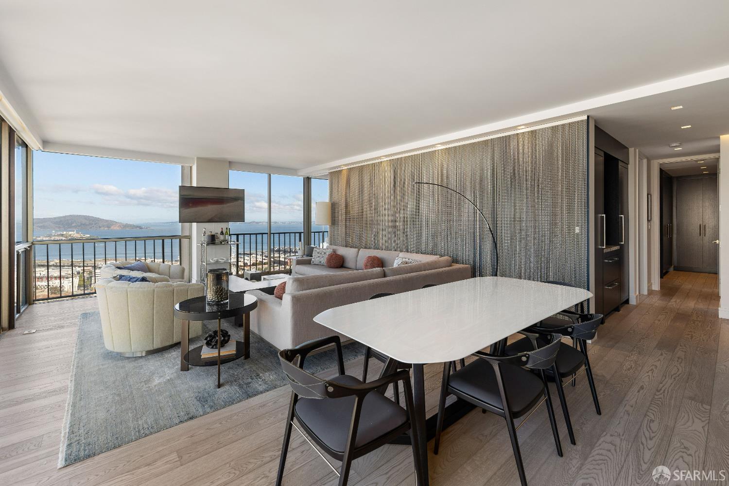 Detail Gallery Image 8 of 34 For 999 Green St #1801,  San Francisco,  CA 94133 - 2 Beds | 2 Baths