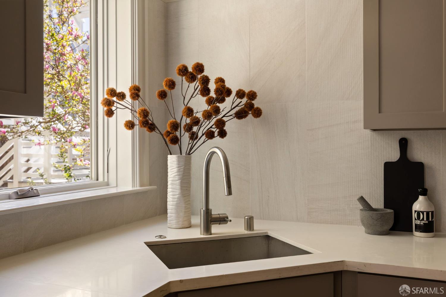 Detail Gallery Image 13 of 34 For 3345 22nd St, San Francisco,  CA 94110 - 3 Beds | 2 Baths