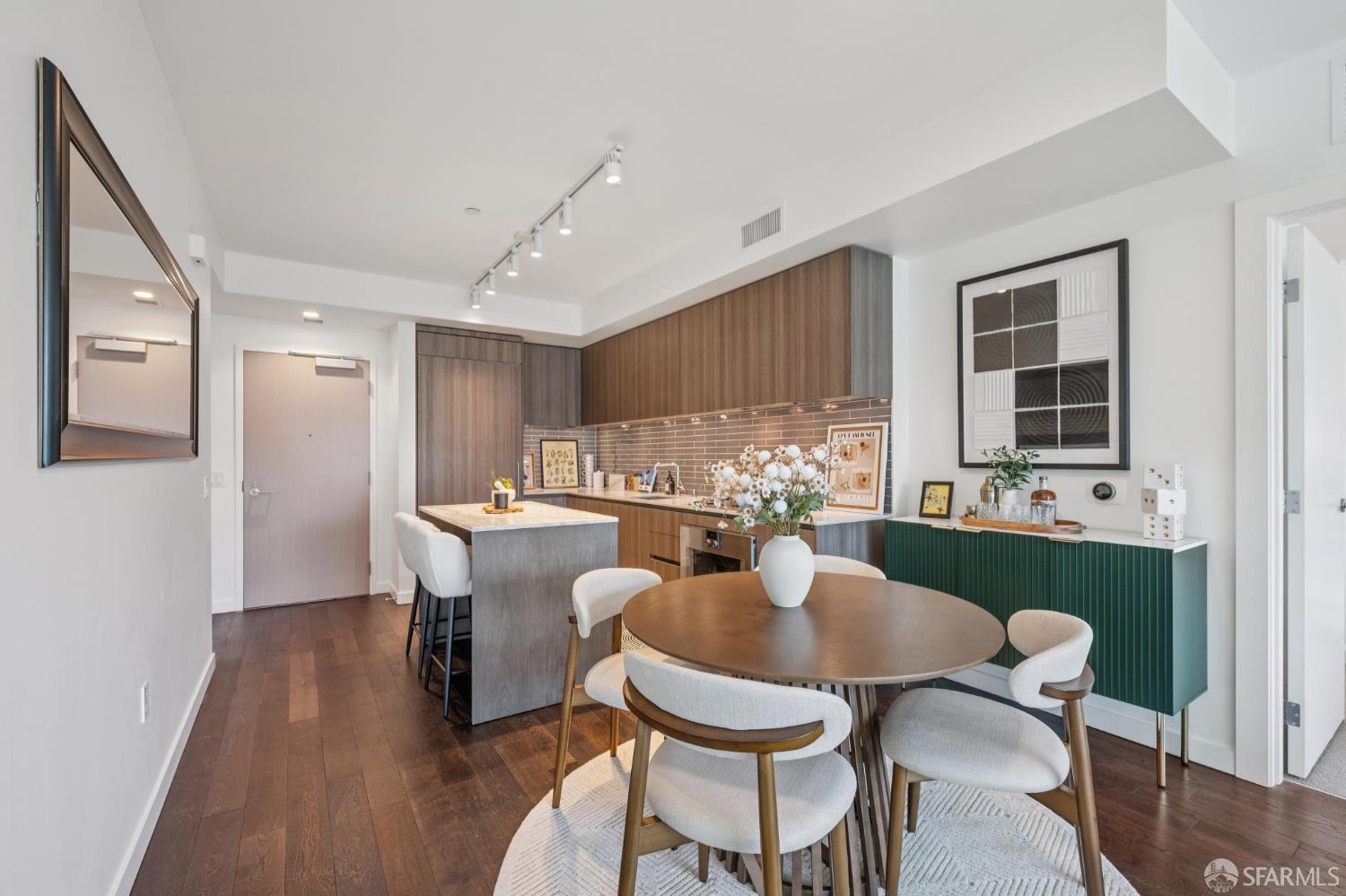 Photo #11: 426109528 Listing: Photo #11