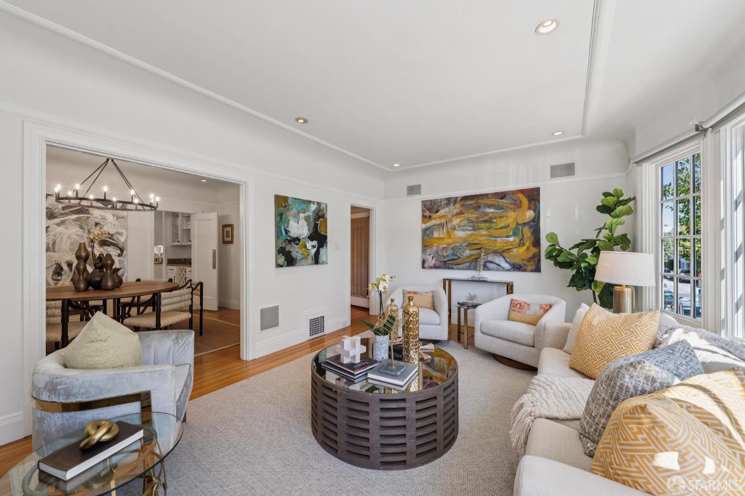 Detail Gallery Image 5 of 20 For 21 Mallorca Way, San Francisco,  CA 94123 - 2 Beds | 1 Baths