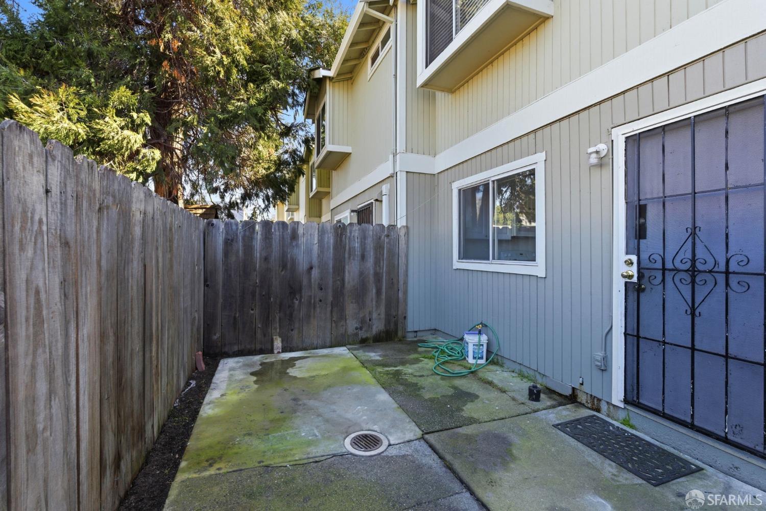 Detail Gallery Image 25 of 25 For 21564 Meekland Ave #2,  Hayward,  CA 94541 - 2 Beds | 1/1 Baths