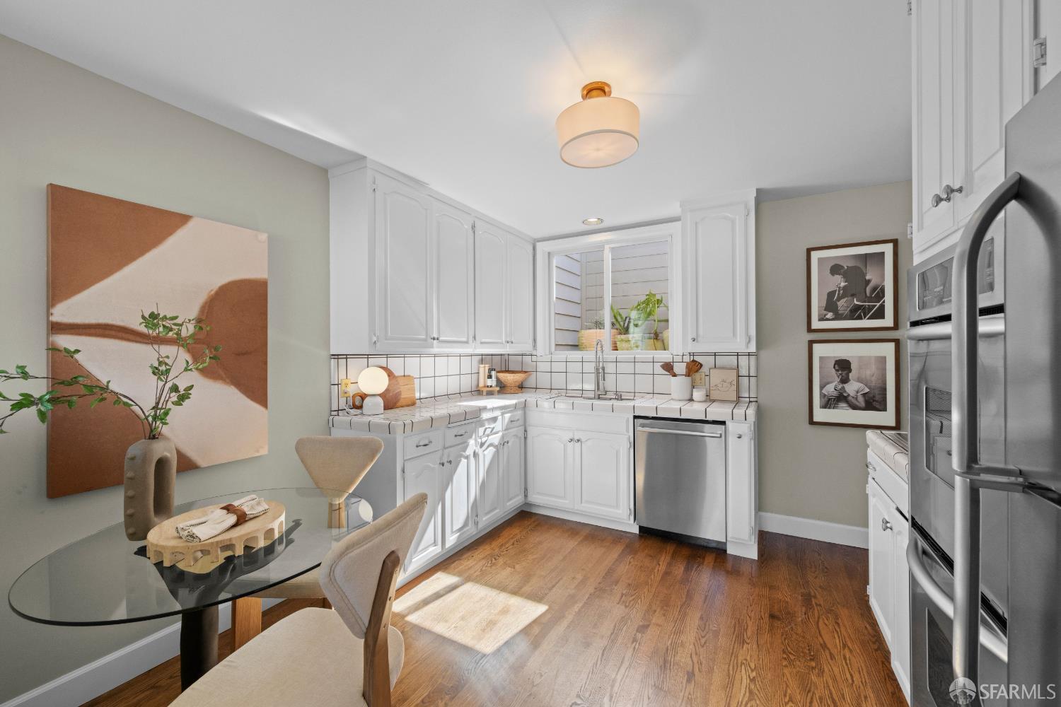 Detail Gallery Image 8 of 22 For 223 Evelyn Way, San Francisco,  CA 94127 - 3 Beds | 2 Baths