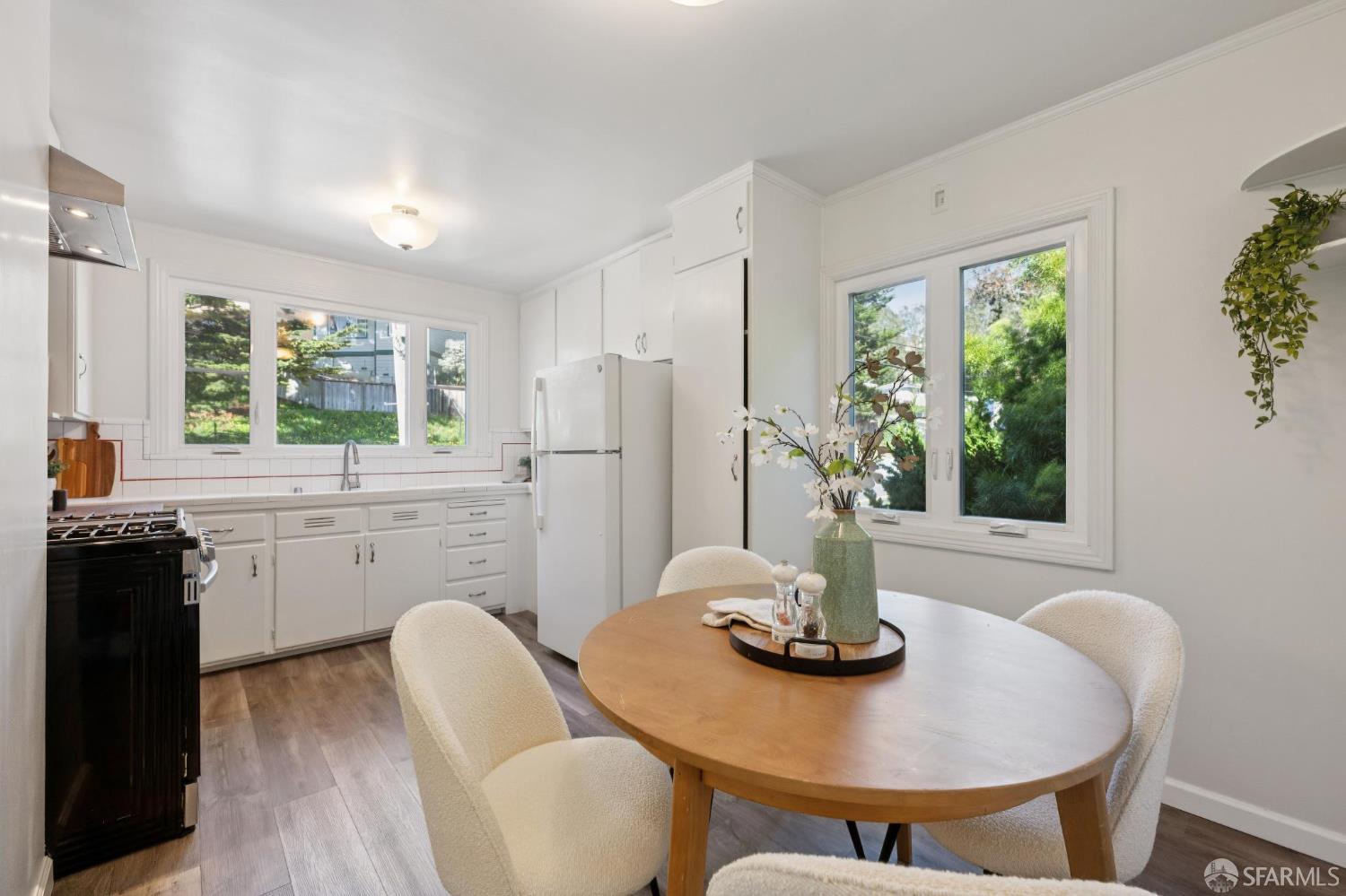 Detail Gallery Image 7 of 54 For 242 Thiers St, Daly City,  CA 94014 - 3 Beds | 1 Baths