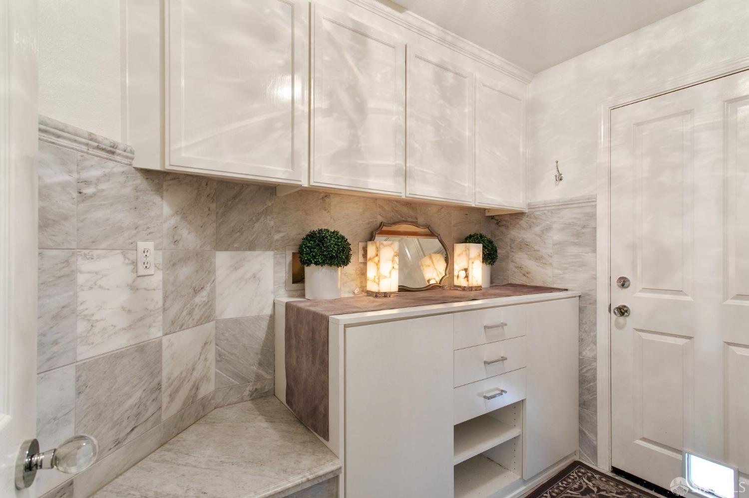 Detail Gallery Image 30 of 67 For 116 Eagle Trace Dr, Half Moon Bay,  CA 94019 - 5 Beds | 3/1 Baths