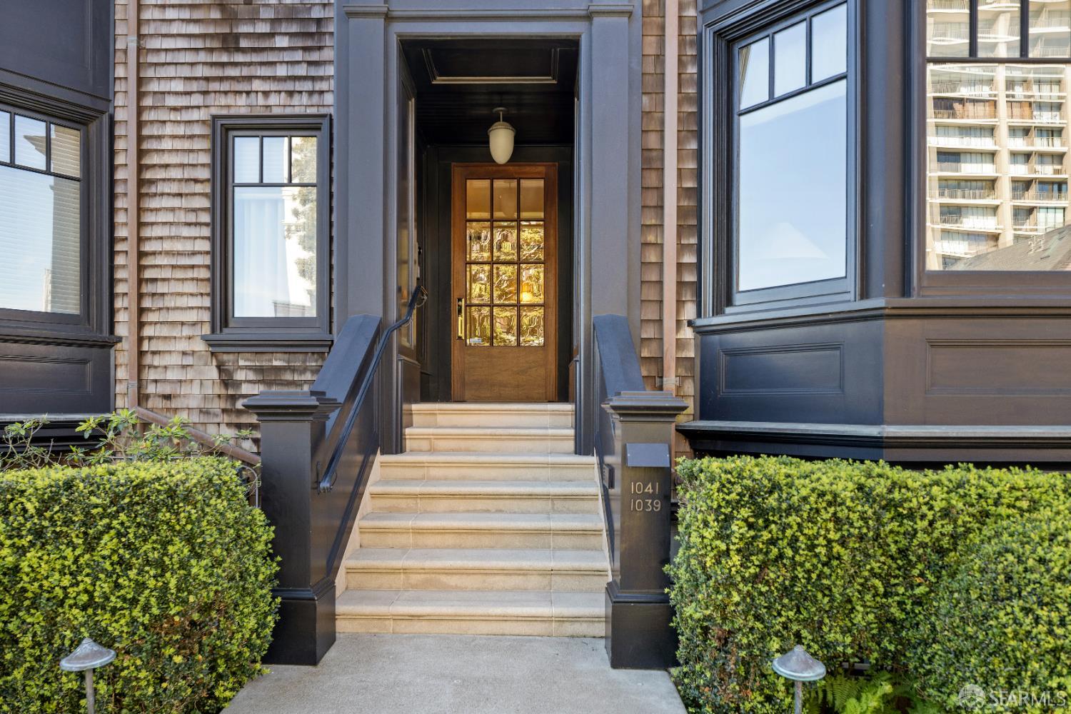 Detail Gallery Image 7 of 40 For 1041 Vallejo St, San Francisco,  CA 94133 - 3 Beds | 2/1 Baths