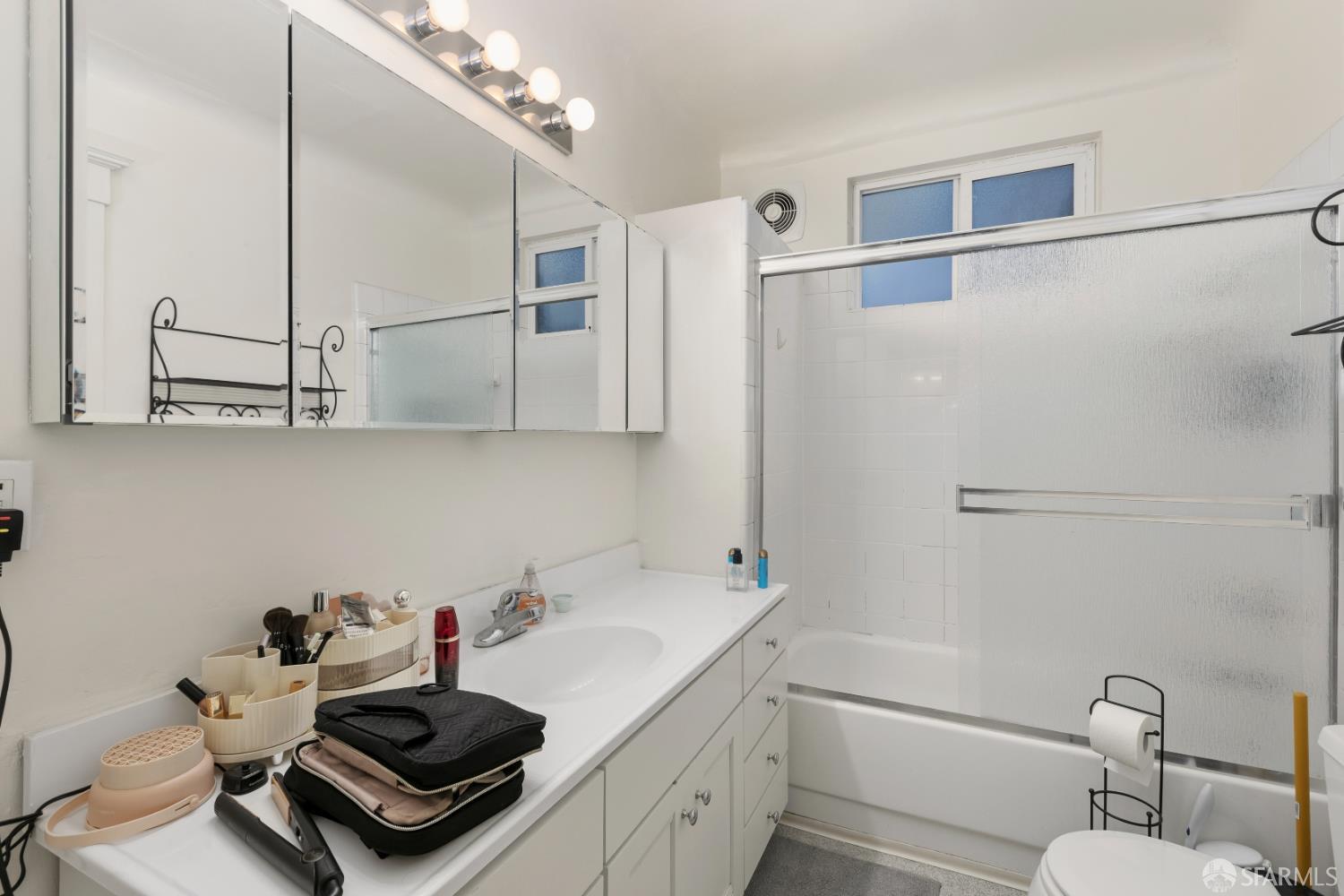 Detail Gallery Image 15 of 30 For 3070 Jackson St, San Francisco,  CA 94115 - – Beds | – Baths