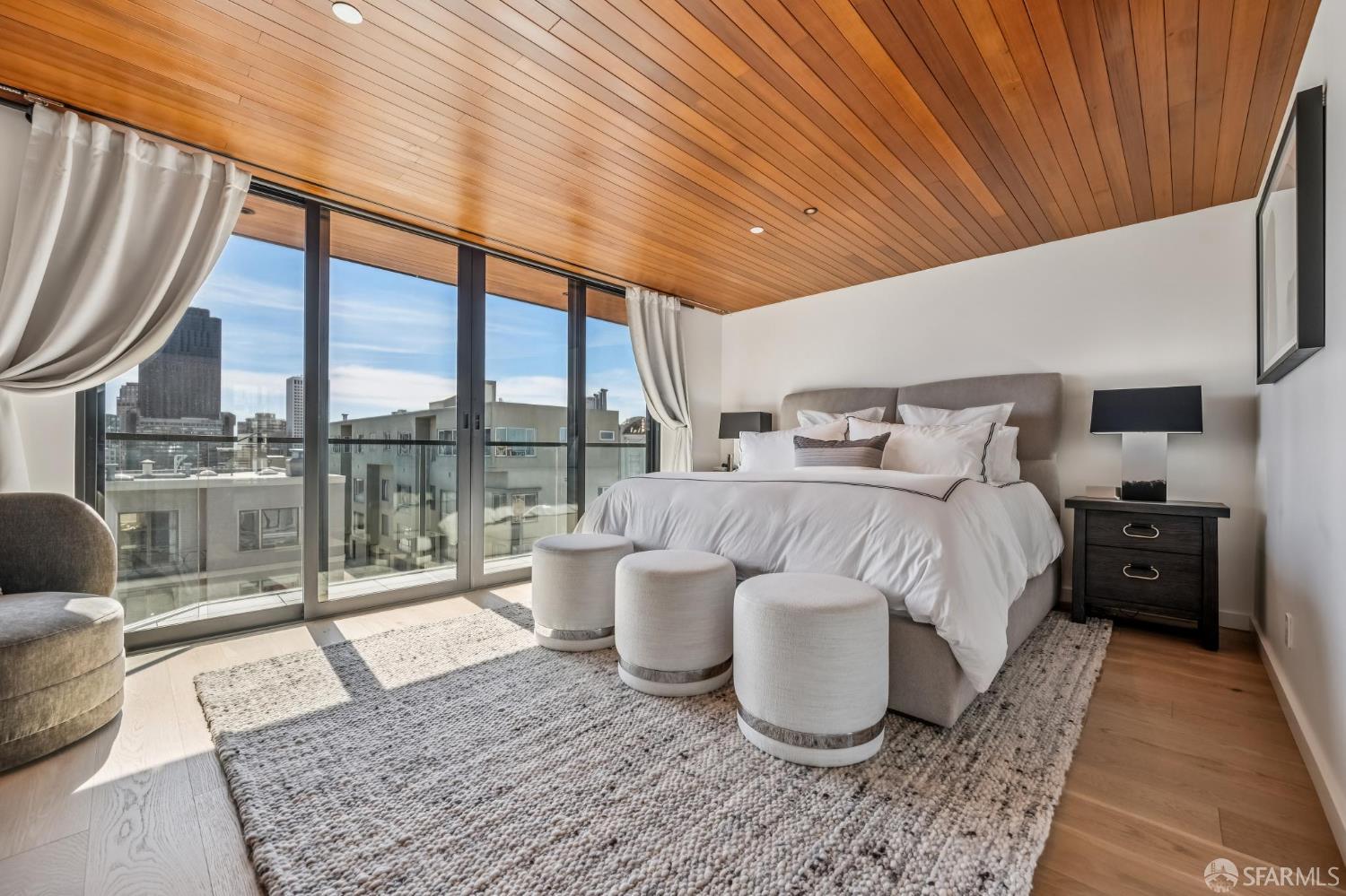 Detail Gallery Image 14 of 77 For 312 Green St, San Francisco,  CA 94122 - 5 Beds | 4/1 Baths