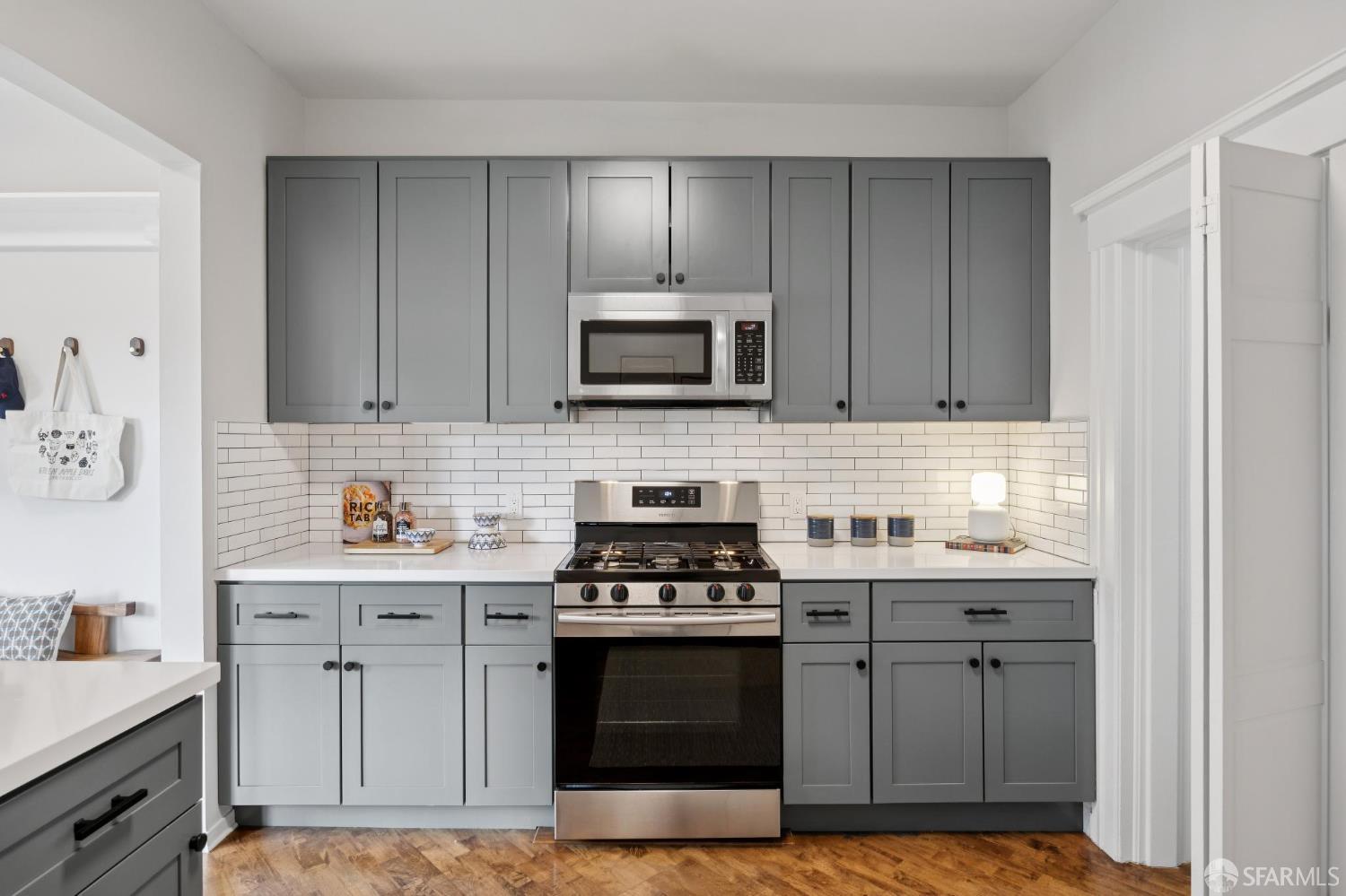 Detail Gallery Image 34 of 50 For 812 Dolores St, San Francisco,  CA 94110 - 3 Beds | 1 Baths