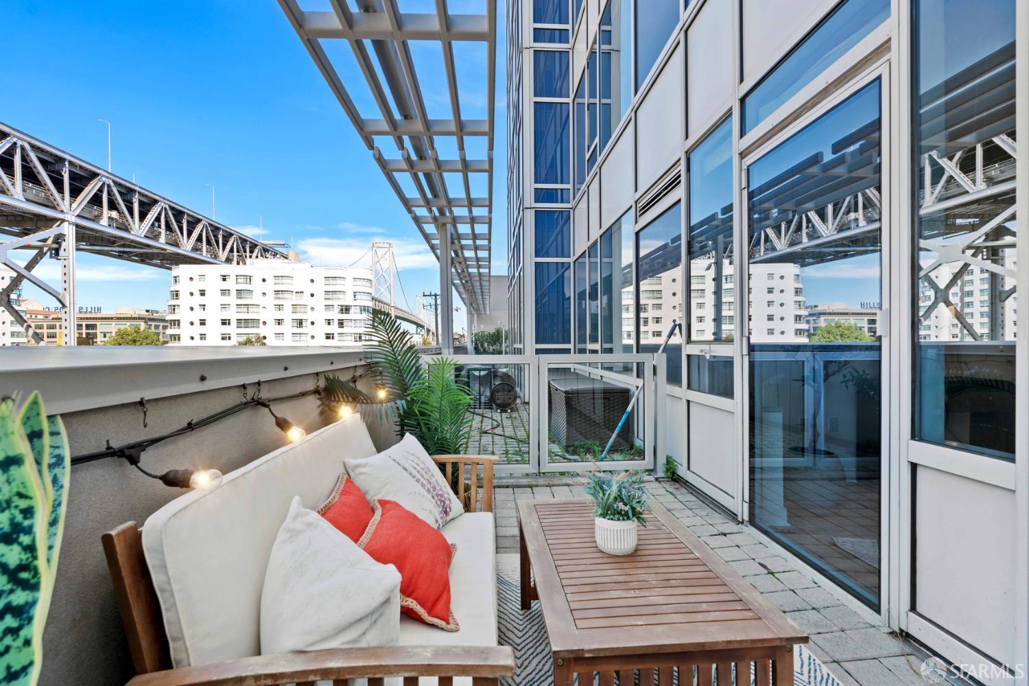 Detail Gallery Image 4 of 63 For 501 Beale St 4d,  San Francisco,  CA 94105 - 1 Beds | 1 Baths