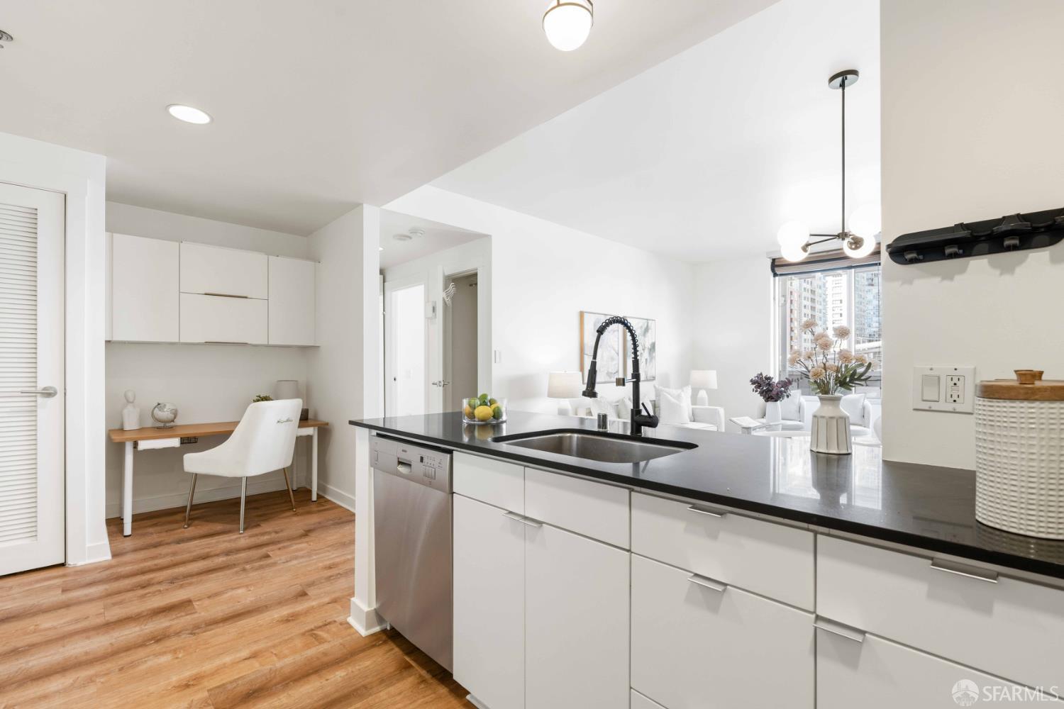 Detail Gallery Image 13 of 63 For 501 Beale St 4d,  San Francisco,  CA 94105 - 1 Beds | 1 Baths