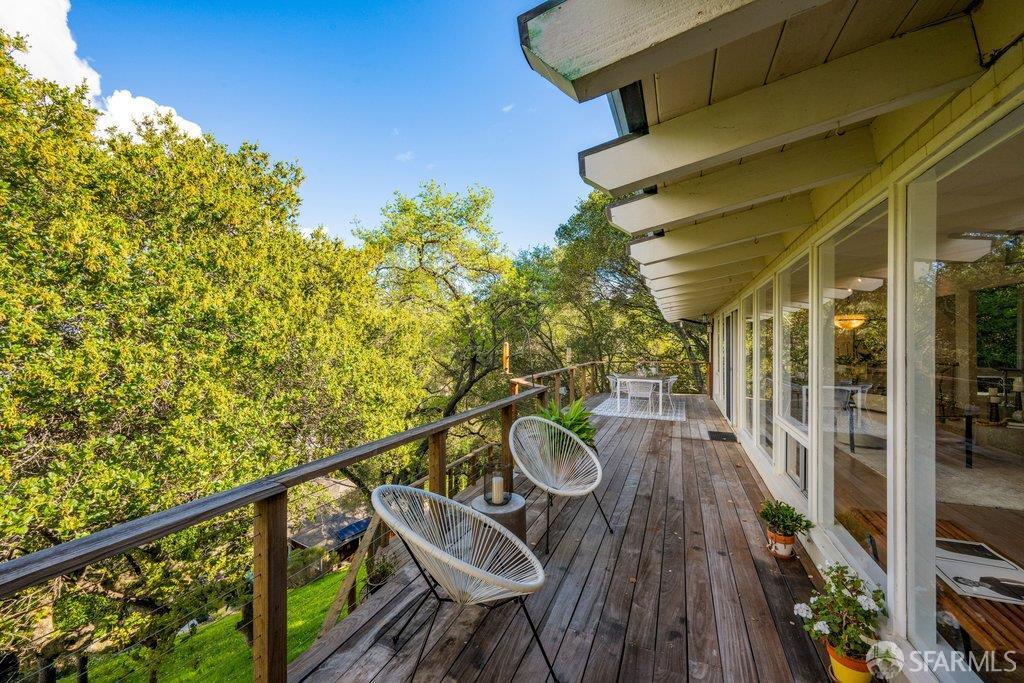 Detail Gallery Image 69 of 98 For 25 Siesta Ct, Portola Valley,  CA 94028 - 5 Beds | 3/1 Baths