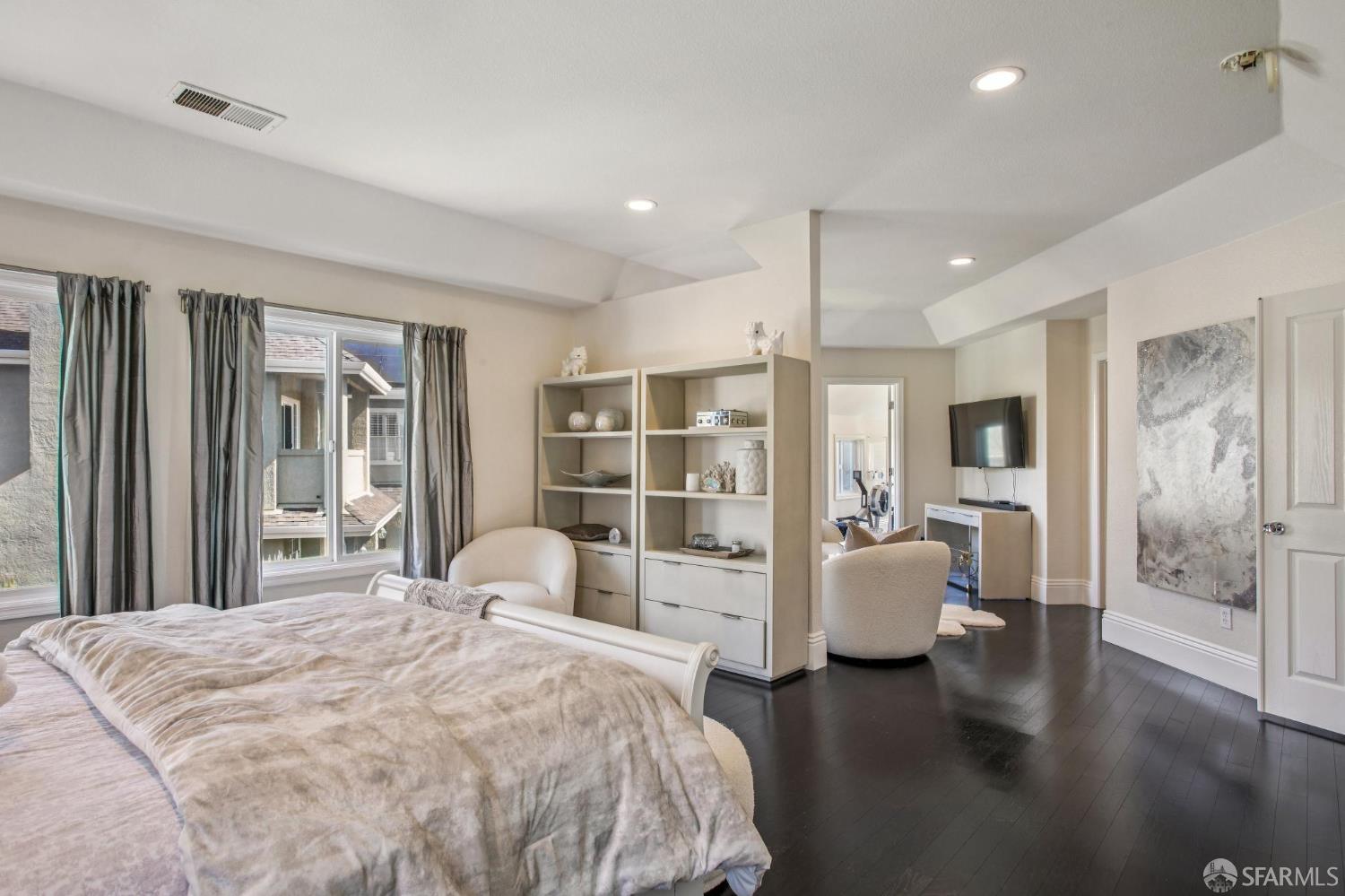 Detail Gallery Image 35 of 67 For 116 Eagle Trace Dr, Half Moon Bay,  CA 94019 - 5 Beds | 3/1 Baths