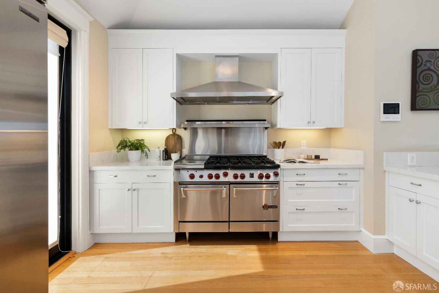 Detail Gallery Image 19 of 40 For 1041 Vallejo St, San Francisco,  CA 94133 - 3 Beds | 2/1 Baths