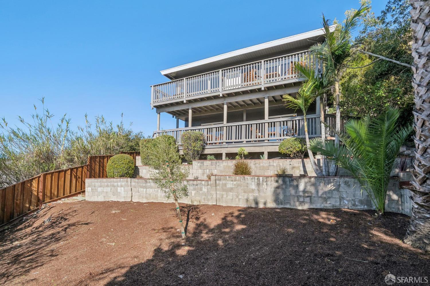 Detail Gallery Image 42 of 51 For 6189 Margarido Dr, Oakland,  CA 94618 - 3 Beds | 2/1 Baths