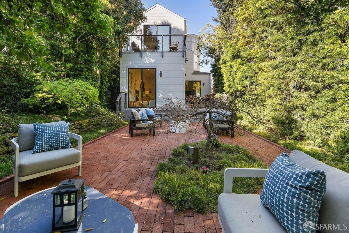 Detail Gallery Image 27 of 61 For 1913 Sacramento St, San Francisco,  CA 94109 - 3 Beds | 2/1 Baths