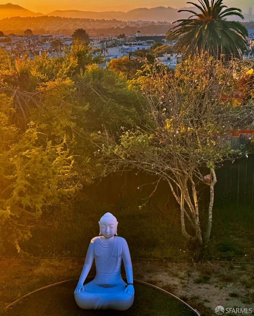 Detail Gallery Image 5 of 58 For 2422 Pacheco St, San Francisco,  CA 94116 - 4 Beds | 3 Baths