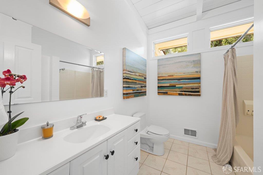 Detail Gallery Image 46 of 98 For 25 Siesta Ct, Portola Valley,  CA 94028 - 5 Beds | 3/1 Baths