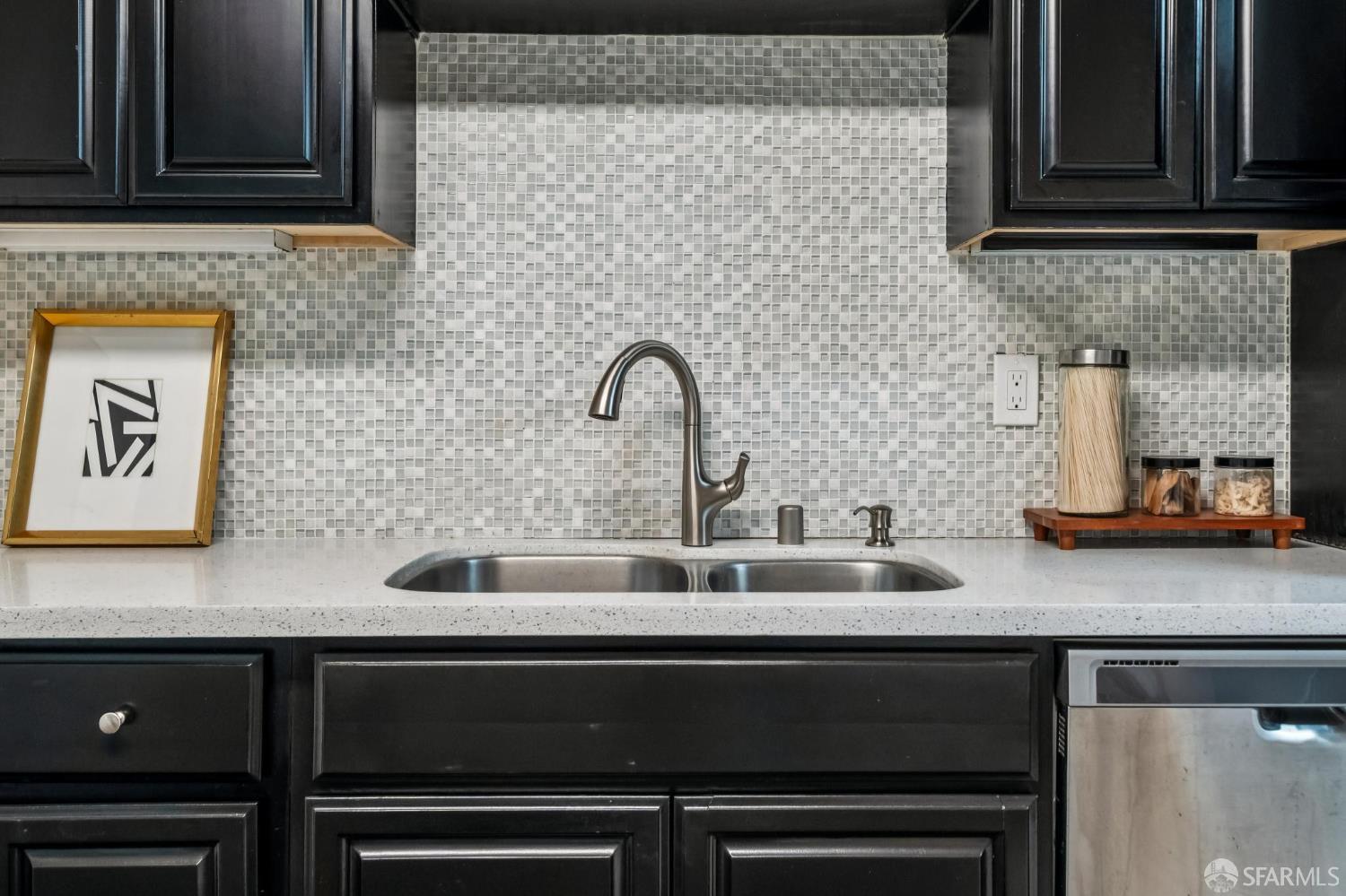 Detail Gallery Image 12 of 30 For 2304 Lupine Ct, Daly City,  CA 94014 - 2 Beds | 2 Baths