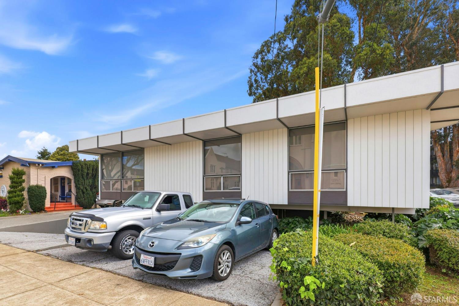 Detail Gallery Image 6 of 22 For 90 El Camino Real Blvd, Burlingame,  CA 94010 - – Beds | – Baths