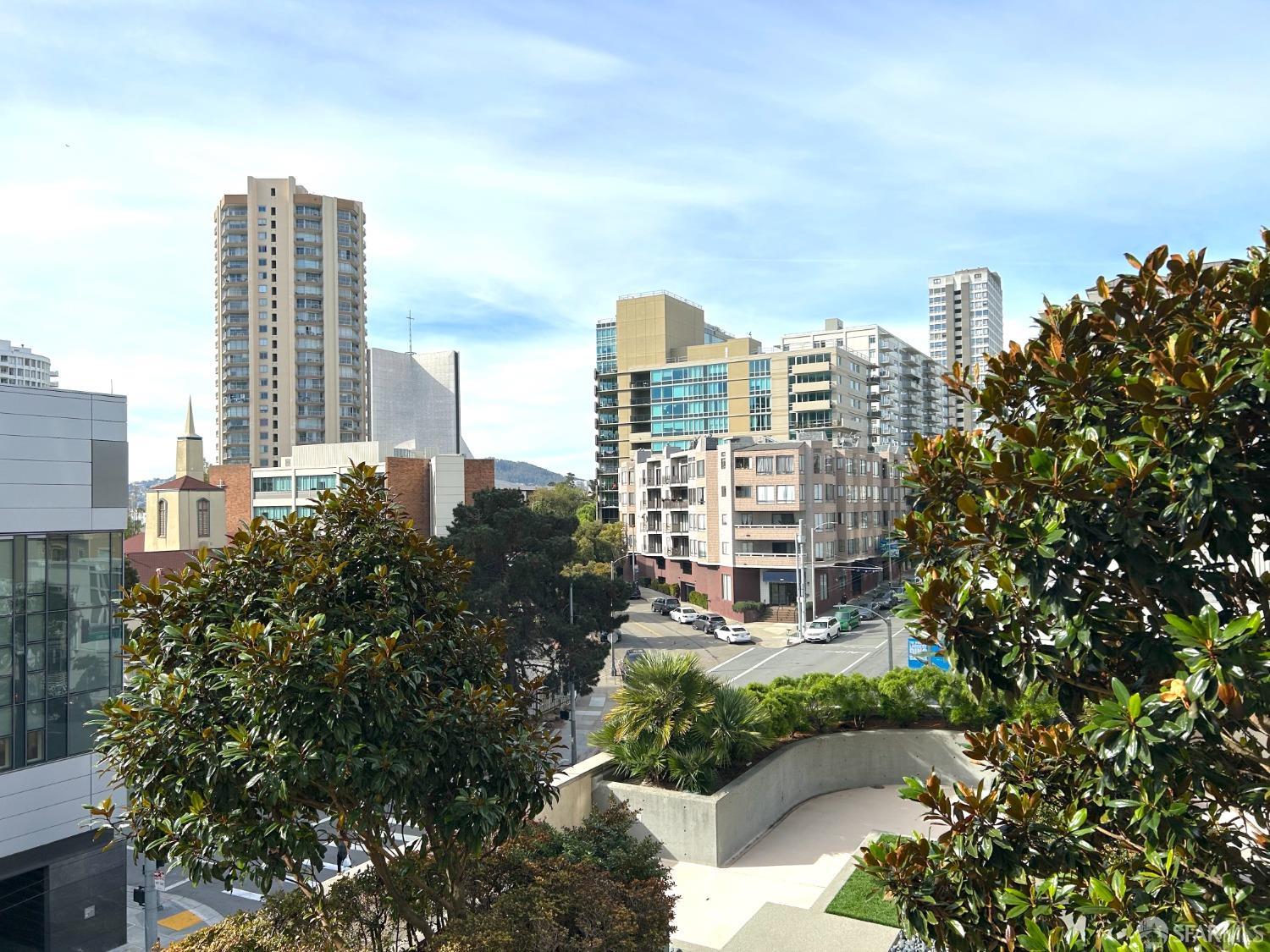 Detail Gallery Image 6 of 16 For 1 Daniel Burnham Ct #204,  San Francisco,  CA 94109 - 1 Beds | 1 Baths