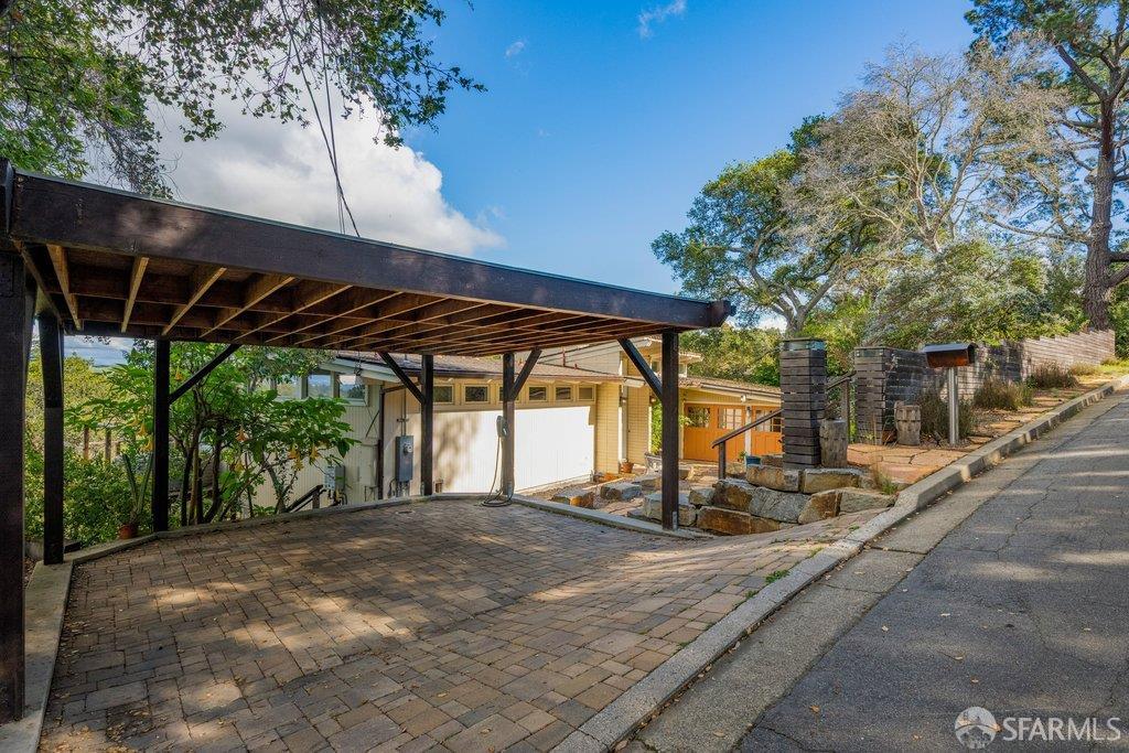 Detail Gallery Image 85 of 98 For 25 Siesta Ct, Portola Valley,  CA 94028 - 5 Beds | 3/1 Baths