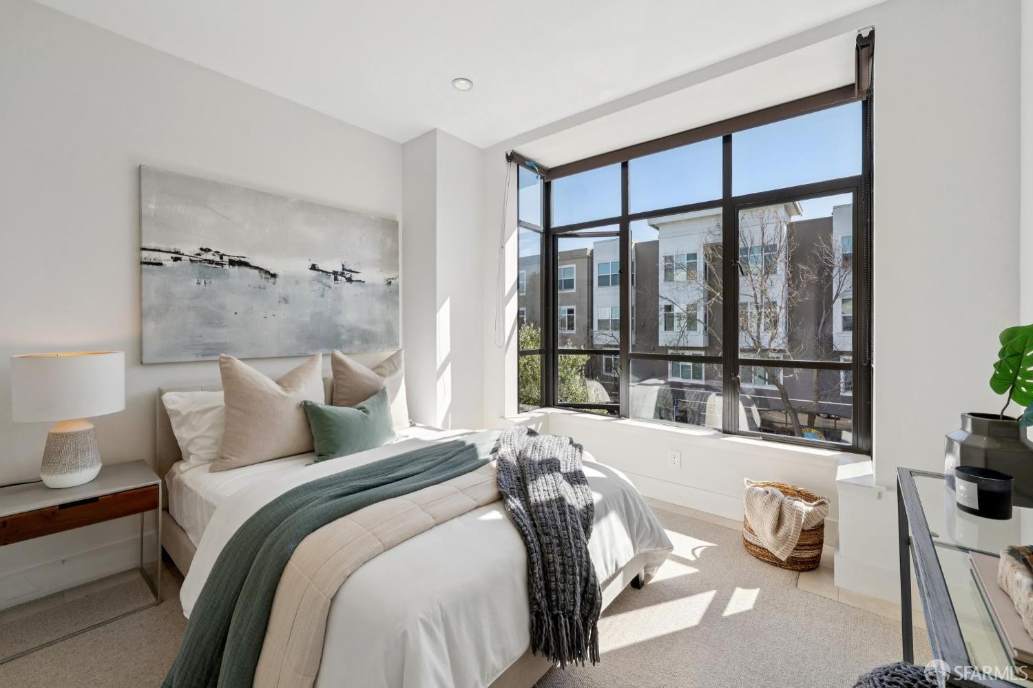 Detail Gallery Image 30 of 46 For 420 Bay St #C,  San Francisco,  CA 94133 - 3 Beds | 2/1 Baths